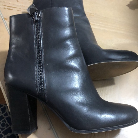 Michael Kors booties dark gray, size 8, 3 1/2 in - Picture 10 of 11